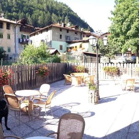 Albergo Garni Cavento Pinzolo Exterior photo