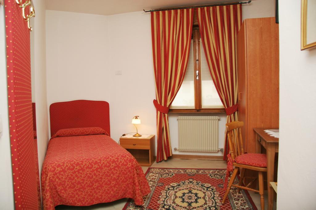 Albergo Garni Cavento Pinzolo Exterior photo