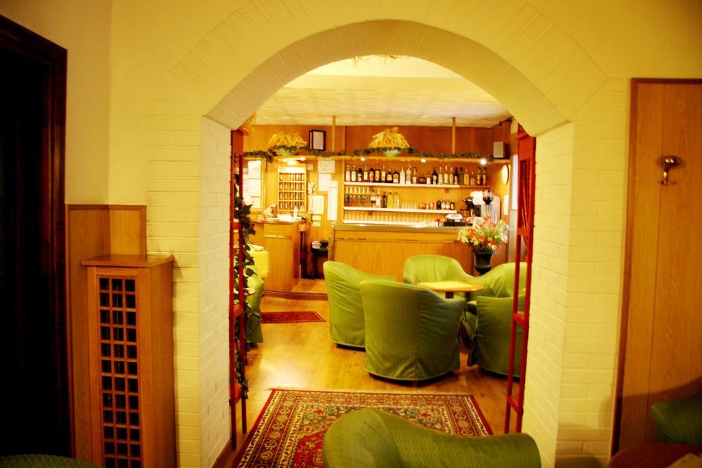 Albergo Garni Cavento Pinzolo Exterior photo
