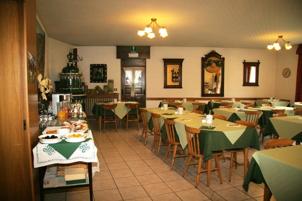 Albergo Garni Cavento Pinzolo Exterior photo