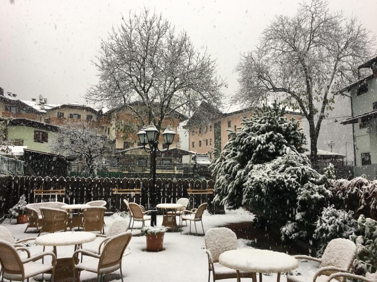 Albergo Garni Cavento Pinzolo Exterior photo